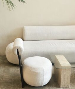 あなたの心を静かにほどく新感覚リフレ空間。CALM DISTRICTによるMIND STACHING LABOが始動。添い寝、JKリフレ、ハグセラピー──これはストレスの名前を静かに書き換える、未体験の癒し