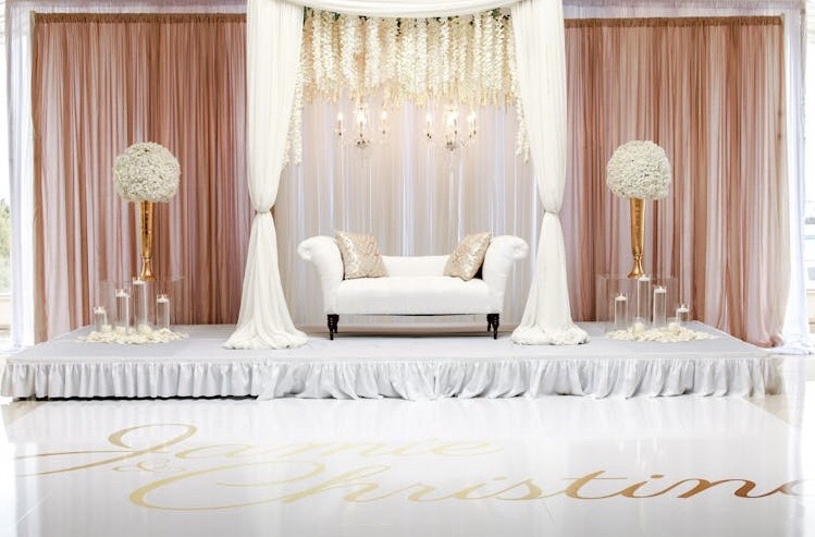 横浜の添い寝リフレをただの癒しサービスではなく現代版・都市の神社として捉え直すコラム。横浜という街の空気、添い寝リフレの距離感、孤独やメンタルとの関係を心理学的・都市論的にやさしく解説します。